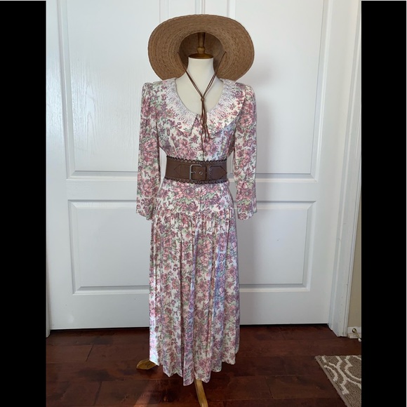jonathan martin Dresses & Skirts - VTG Jonathan Martin cabbage rose dress